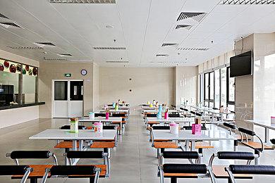 《海绵宝宝：宇宙摇摆》IGN13分钟实机游玩演示